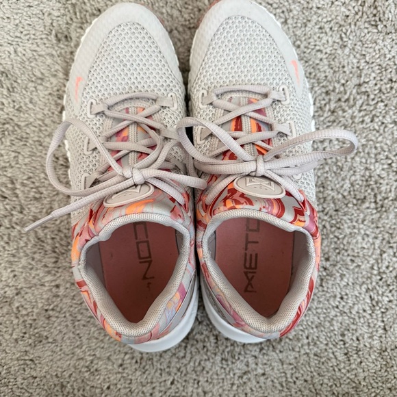 Nike Free Metcon 4 Desert Sand Crimson Bliss Women’s Size 9 - Picture 8 of 8
